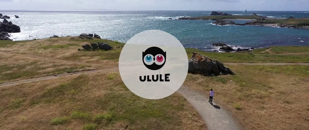 Les deux frères des Frères Complices devant leurs vélos, extrait du film Ulule / Groupama